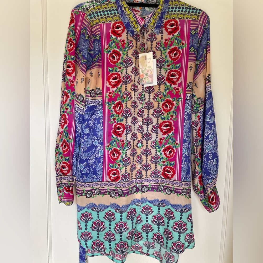 Johnny Was Franco Evanna Tunic Top. Long sleeve. multicolor. 100% silk .